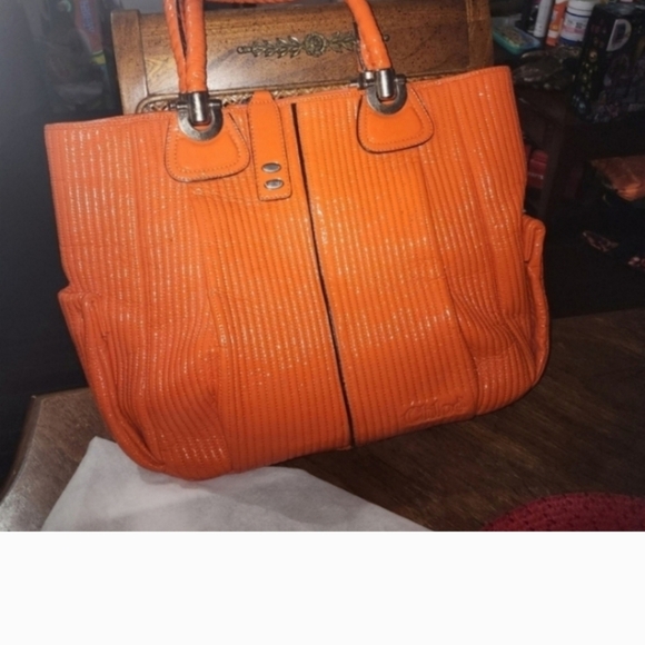 🍁FALL BAG🔥🔥VERY RARE VNTG Chloe ORANGE Patent Lambskin Heloise Large Satchel - Picture 5 of 13